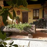 Al Castello Bed & Breakfast 3*