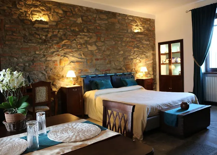 Al Castello לינה וארוחת בוקר Casale Litta