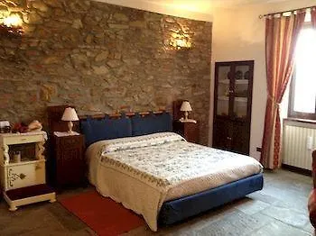 לינה וארוחת בוקר Al Castello 3*