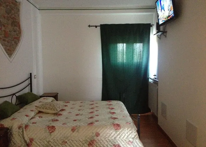 Al Castello לינה וארוחת בוקר 3*